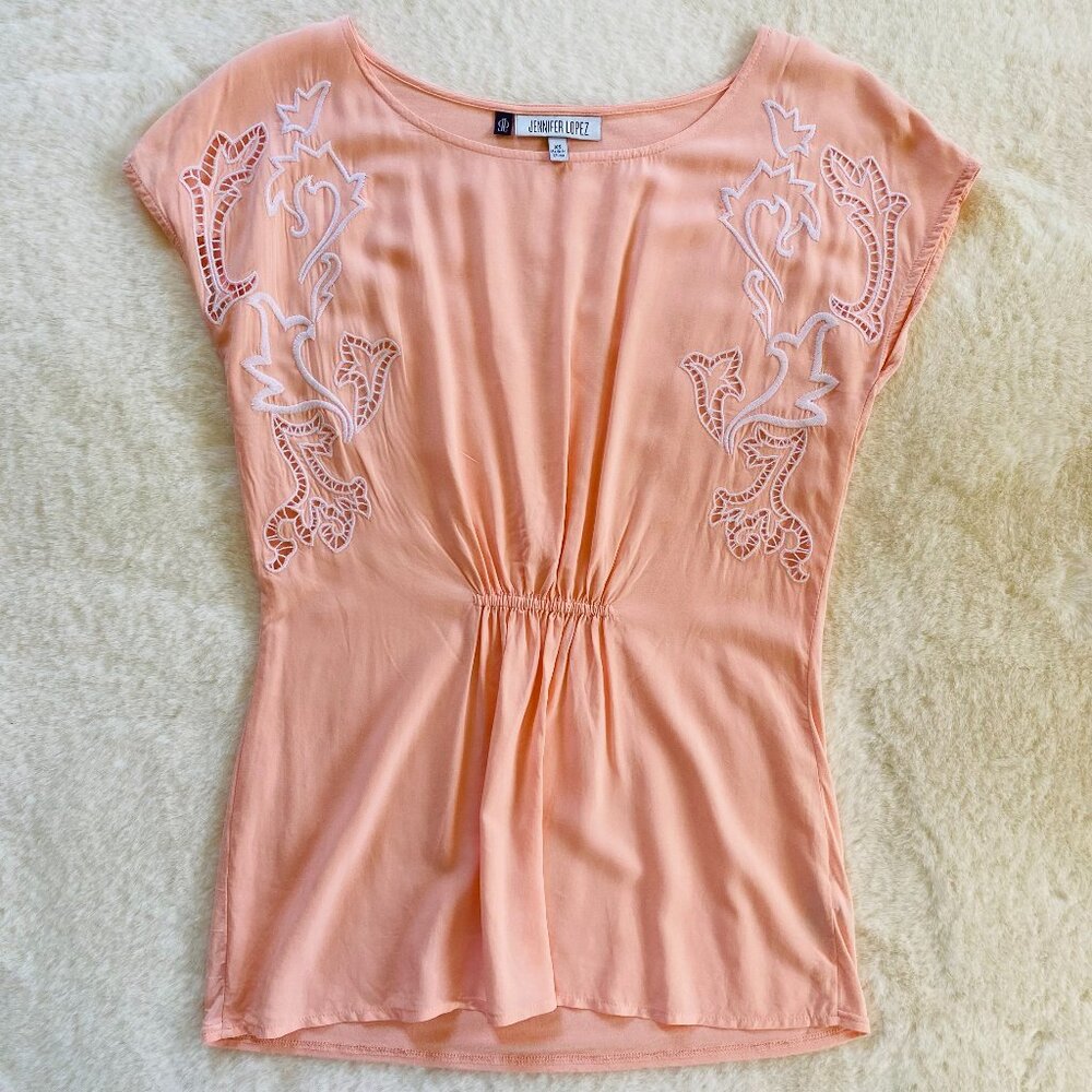 Jennifer Lopez Peach Blouse with Applique Embroidery size XS Excellent Condition